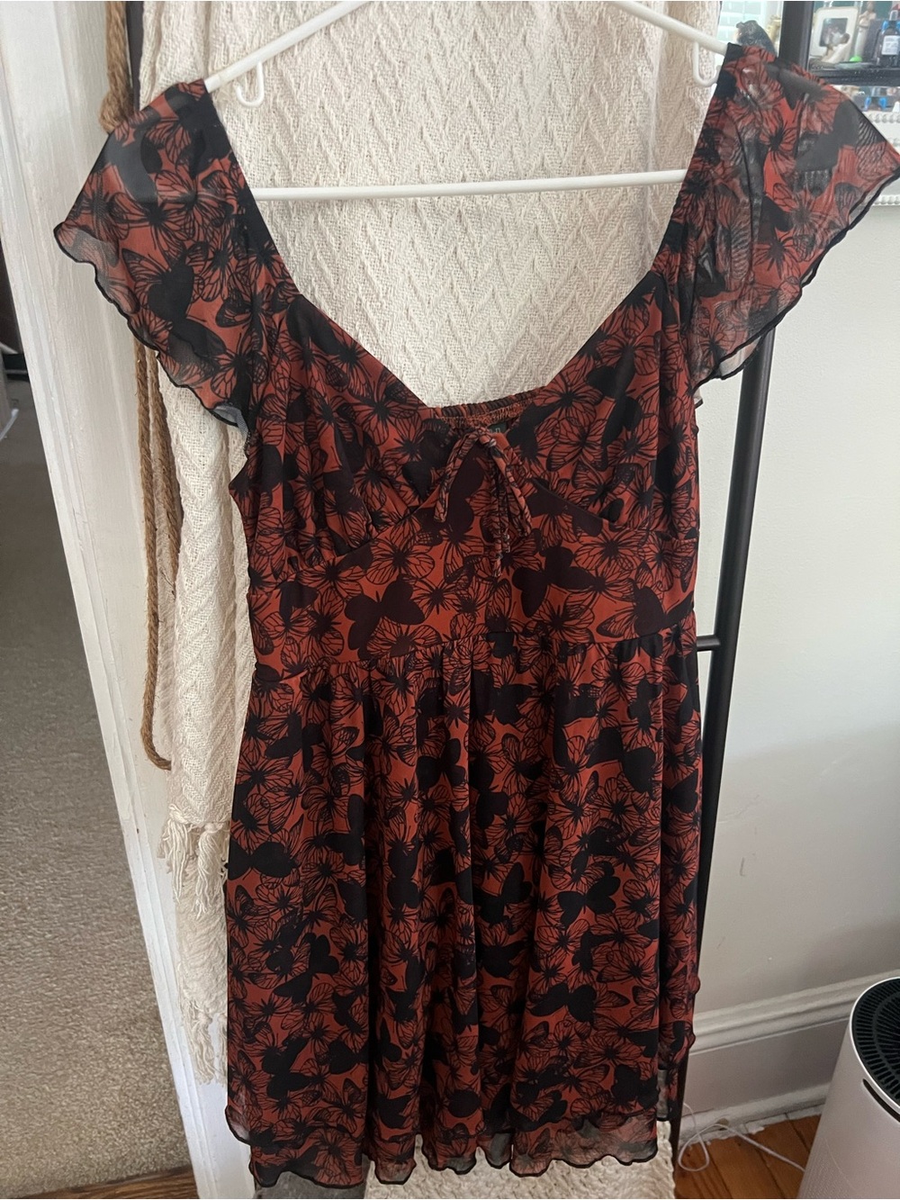 Wild Fable Women's Teens Ruffled Floral Tie-Front Dress in Rust and Black